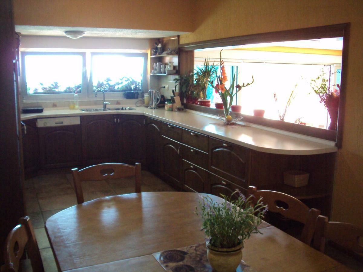 Apartment Nella Кострена Екстериор снимка