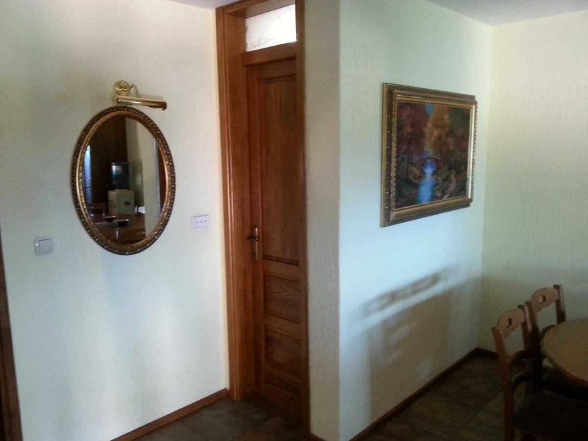 Apartment Nella Кострена Екстериор снимка